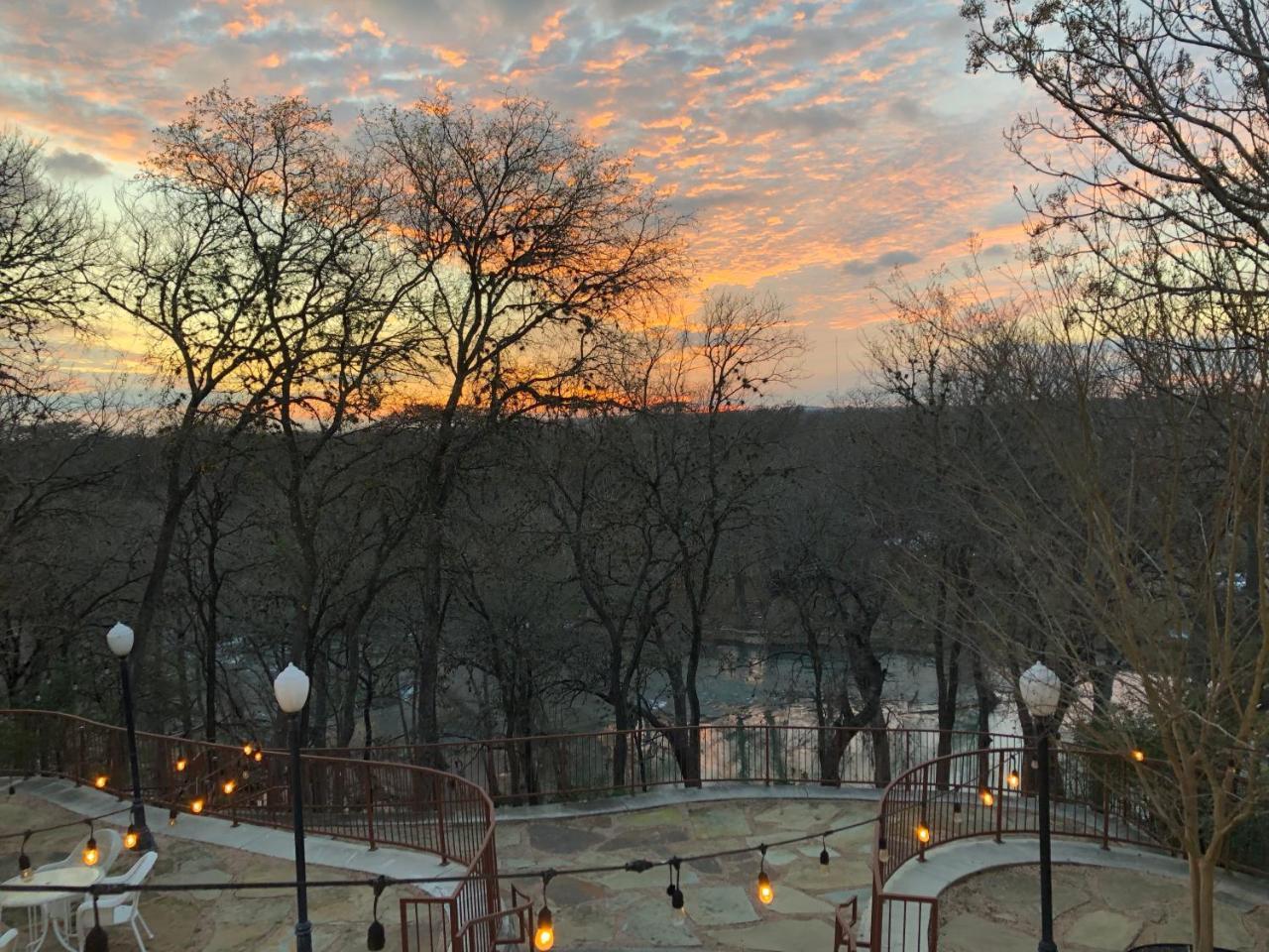 Gruene River Hotel & Retreat 뉴 브라운펠스 외부 사진